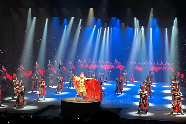 Show diễn Tống Thành Thiên Cổ Tình do Trương Nghê Mưu đạo diễn