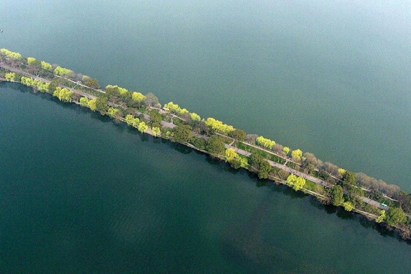 Tô Đê Bạch Đê tại Hàng Châu Trung Quốc